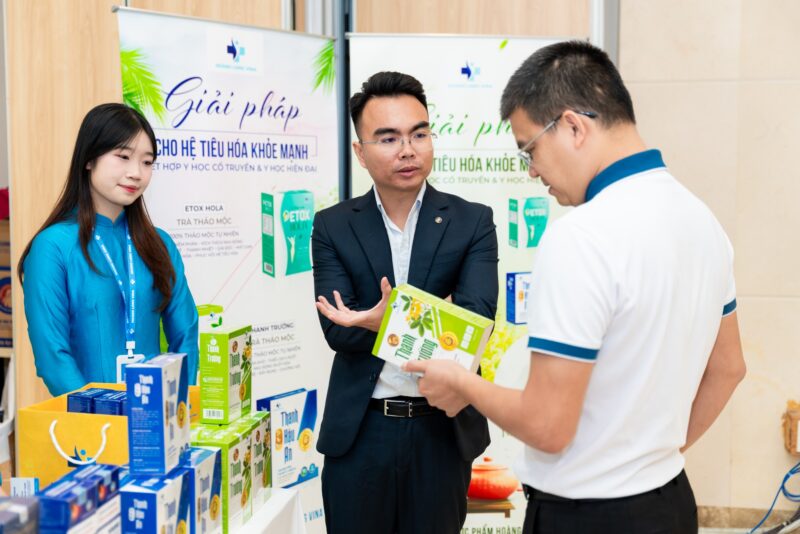 Chè ngâm bao nhiêu calo? Ăn có béo không và cách ăn không tăng cân